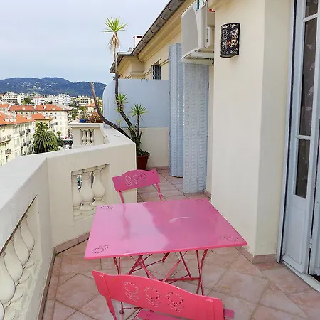 Michel Ange 호텔 *